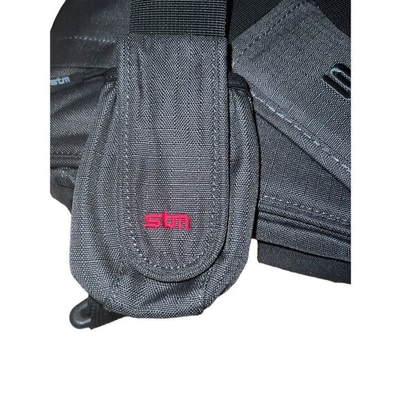 STM Alley Air Tablet Laptop Bag Steel Blue Gray Red - Picture 5 of 9